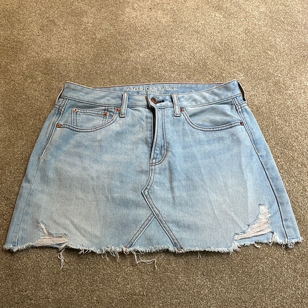 Light wash American Eagle Distressed Denim / Jean Skirt